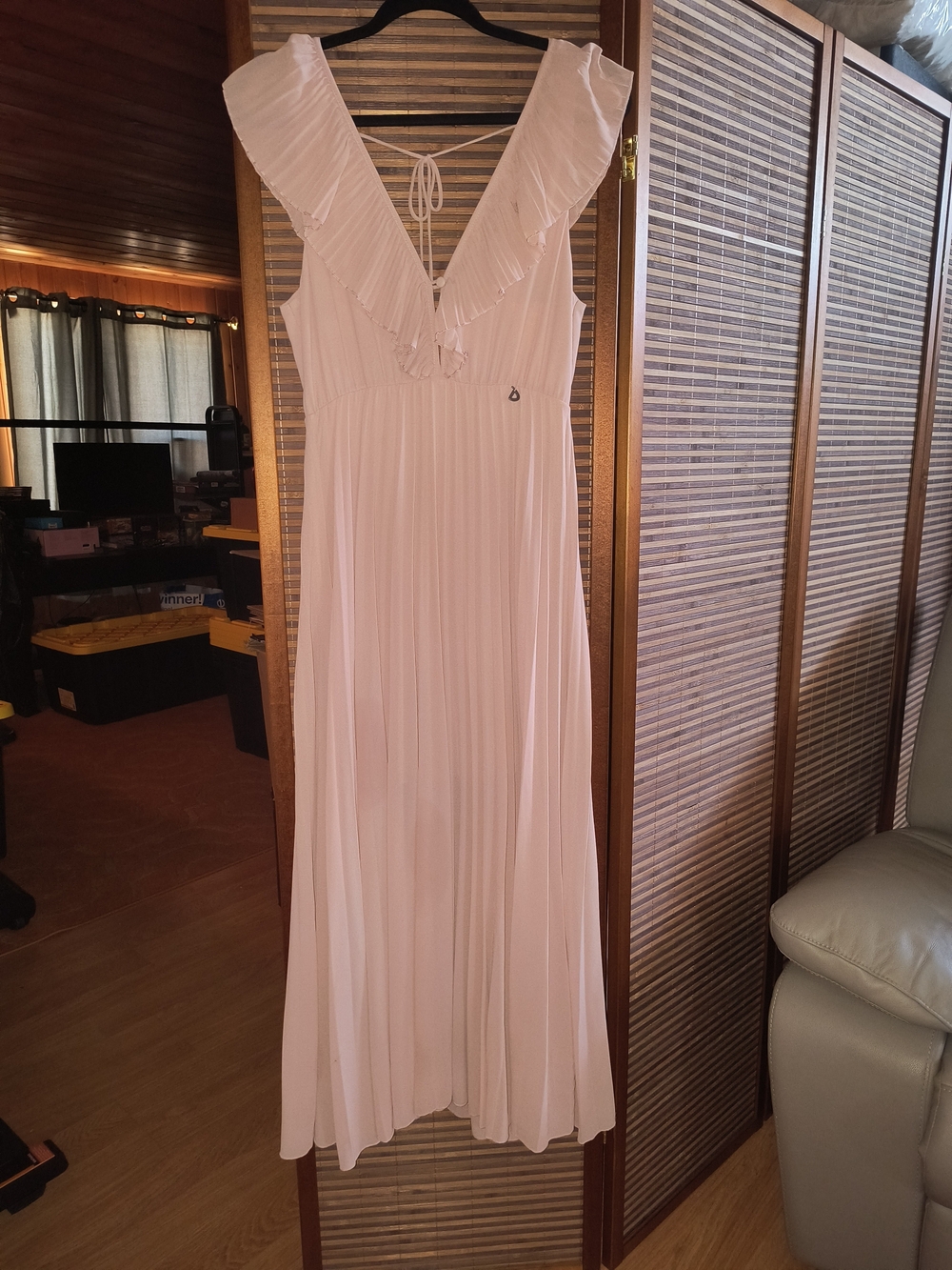 Dixie Pleated V-Neck Maxi Dress in Light Pink